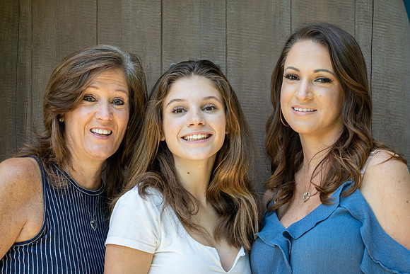 chloe-family-282